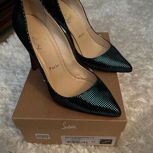 Christian Louboutin So Kate Heels